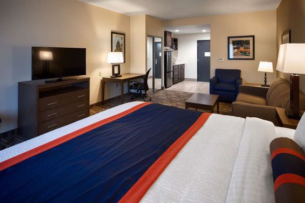 BEST WESTERN PLUS ARDMORE INN (Ardmore)